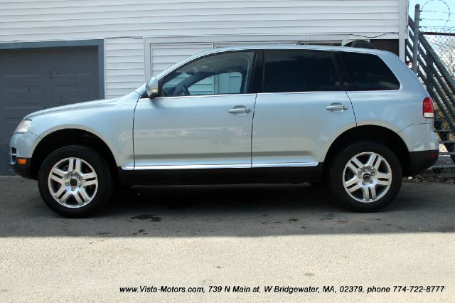Volkswagen Touareg 2004 photo 1