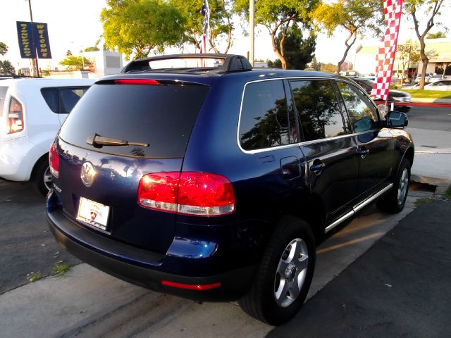 Volkswagen Touareg 2004 photo 1