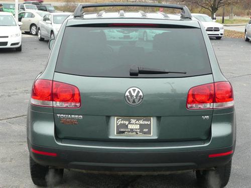 Volkswagen Touareg 2004 photo 1