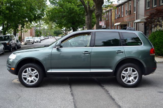 Volkswagen Touareg 2004 photo 18