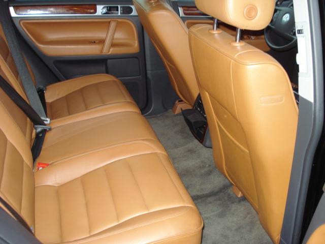 Volkswagen Touareg 2004 photo 2