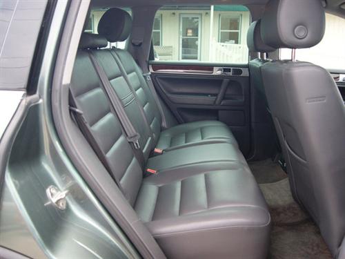 Volkswagen Touareg 2004 photo 1