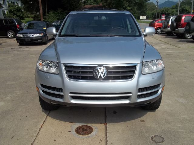 Volkswagen Touareg 2004 photo 1