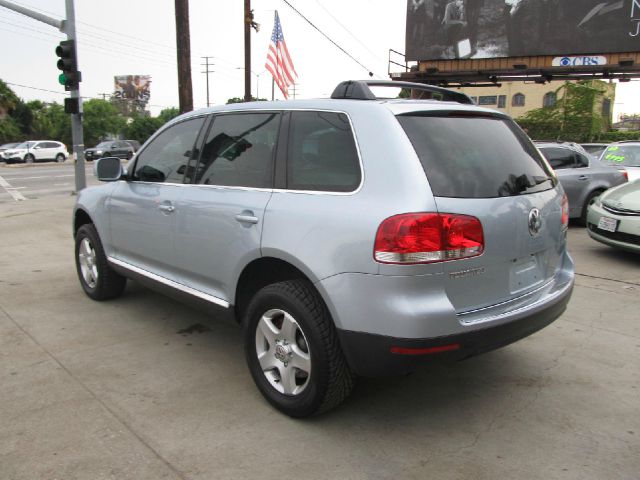 Volkswagen Touareg 2004 photo 1