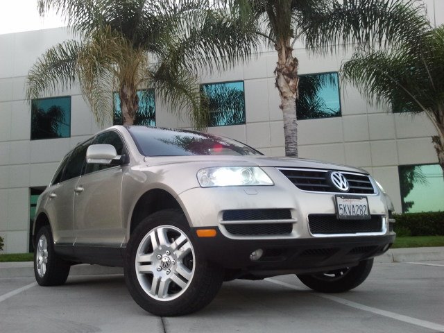 Volkswagen Touareg 2004 photo 1