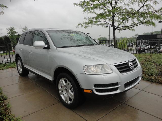 Volkswagen Touareg 2004 photo 1