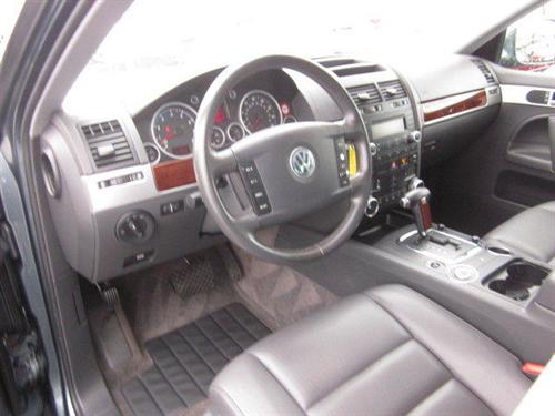 Volkswagen Touareg 2004 photo 2