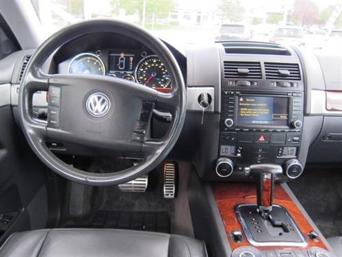 Volkswagen Touareg 2004 photo 2