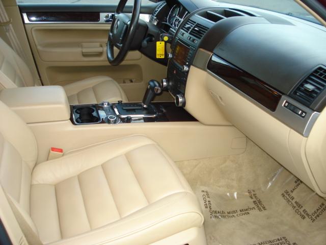 Volkswagen Touareg 2004 photo 3