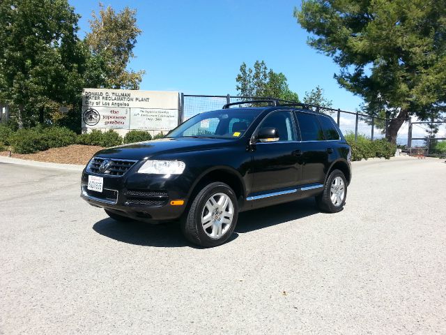 Volkswagen Touareg 2004 photo 1