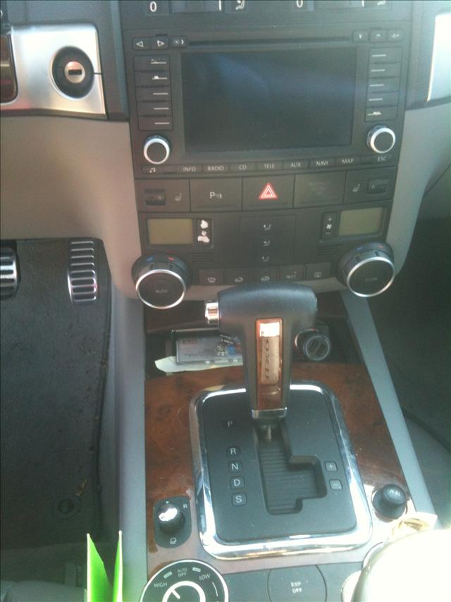 Volkswagen Touareg 2004 photo 1