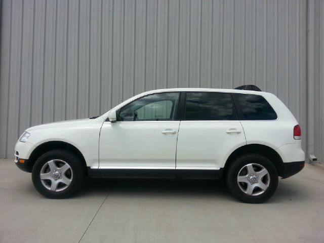 Volkswagen Touareg 2005 photo 2