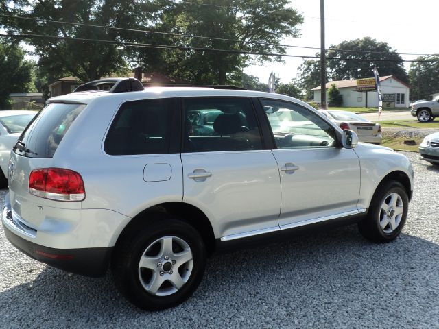 Volkswagen Touareg 2005 photo 2