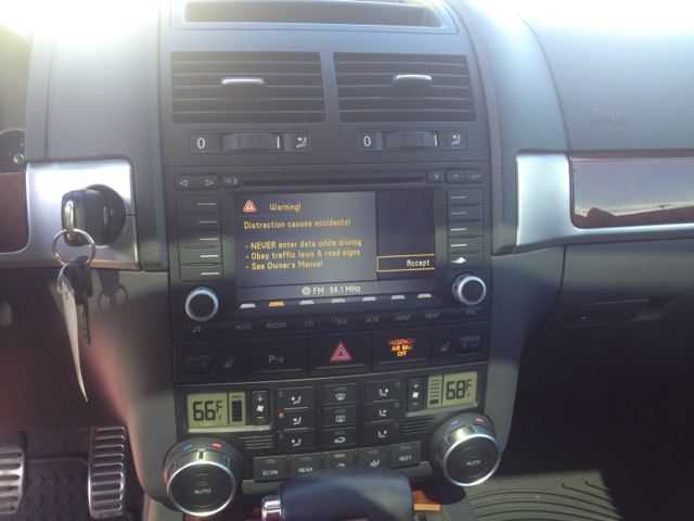 Volkswagen Touareg SE-R SUV