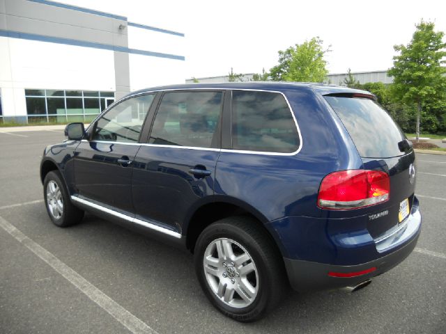Volkswagen Touareg 2005 photo 2