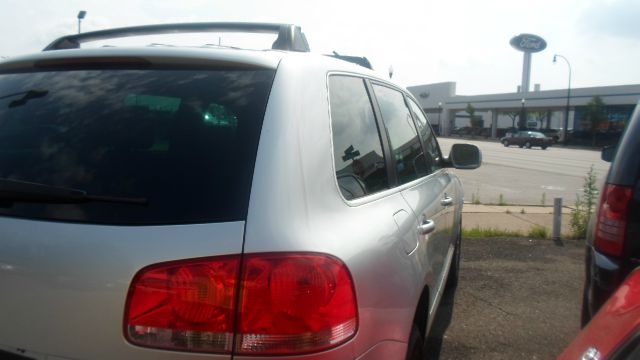 Volkswagen Touareg 2005 photo 2