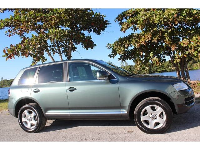 Volkswagen Touareg Red Line Unspecified