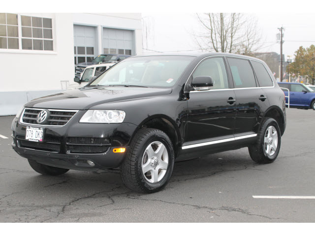 Volkswagen Touareg Red Line Unspecified