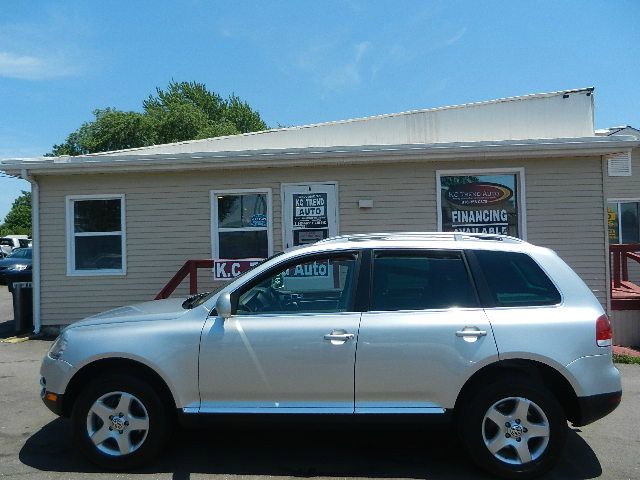 Volkswagen Touareg Red Line SUV