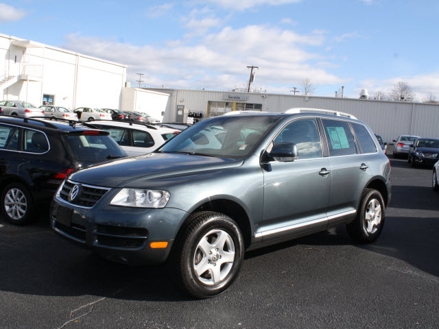 Volkswagen Touareg Red Line Unspecified