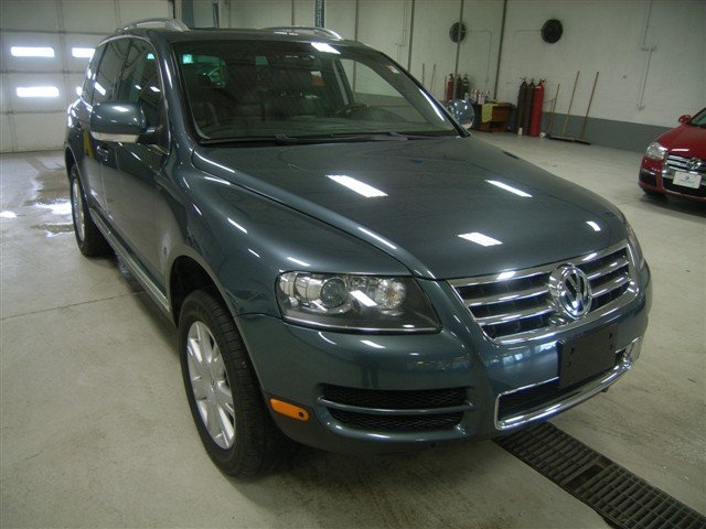 Volkswagen Touareg SLE Custom Truck 5-speed Unspecified