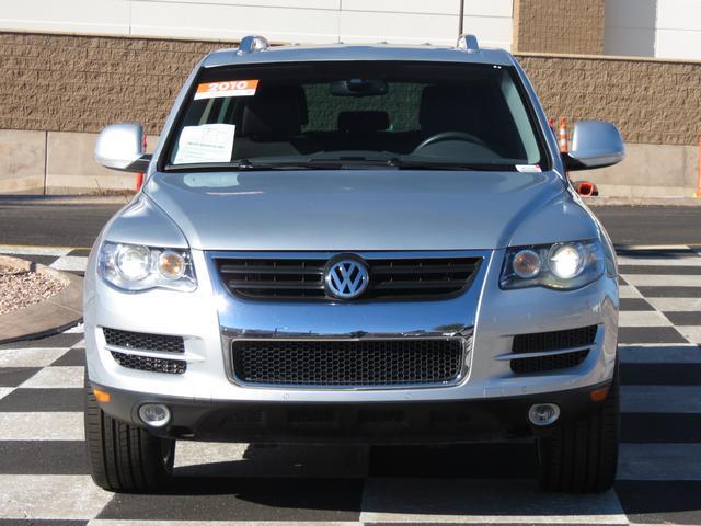 Volkswagen Touareg 2010 photo 1