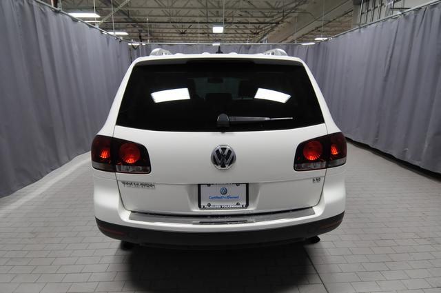 Volkswagen Touareg 2010 photo 3