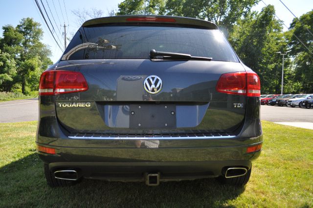 Volkswagen Touareg 2011 photo 3