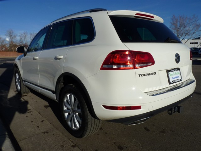 Volkswagen Touareg 2011 photo 3