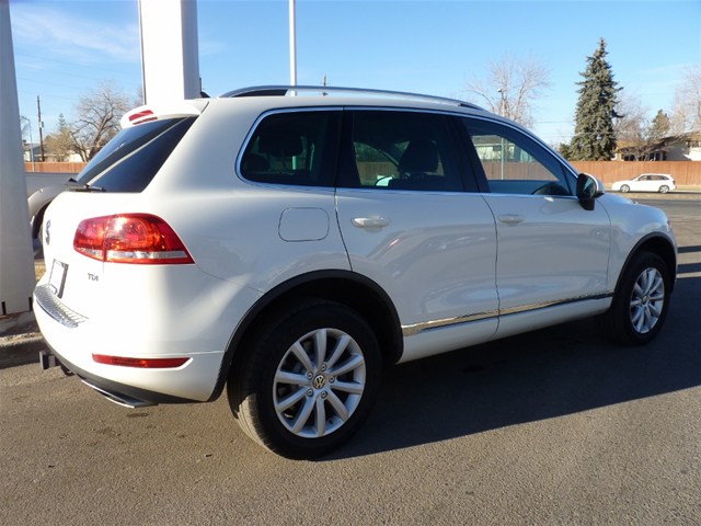 Volkswagen Touareg 2011 photo 5