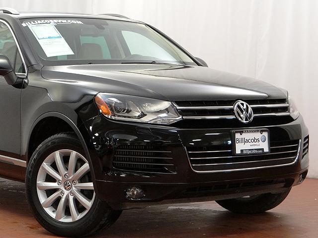 Volkswagen Touareg 2011 photo 1
