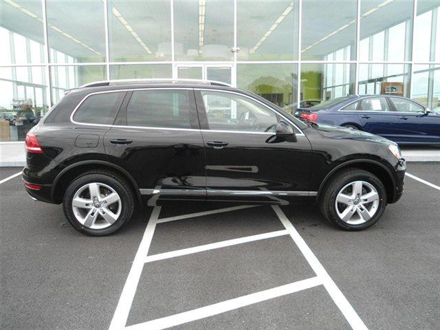 Volkswagen Touareg 3.7 W/technology Package SUV