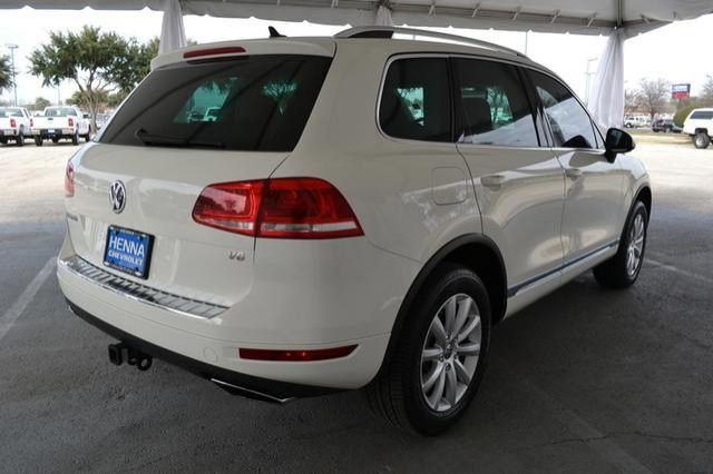 Volkswagen Touareg 2011 photo 4