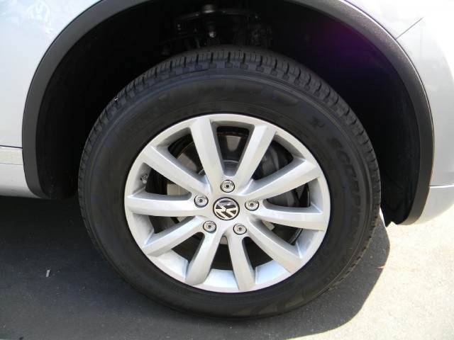 Volkswagen Touareg 2011 photo 3