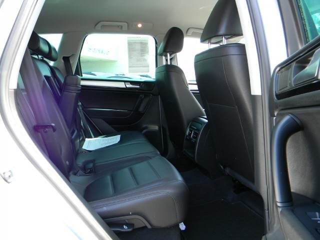 Volkswagen Touareg 2011 photo 5