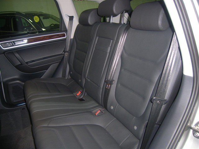 Volkswagen Touareg 2012 photo 4