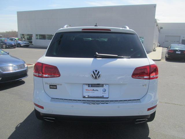 Volkswagen Touareg 2012 photo 4
