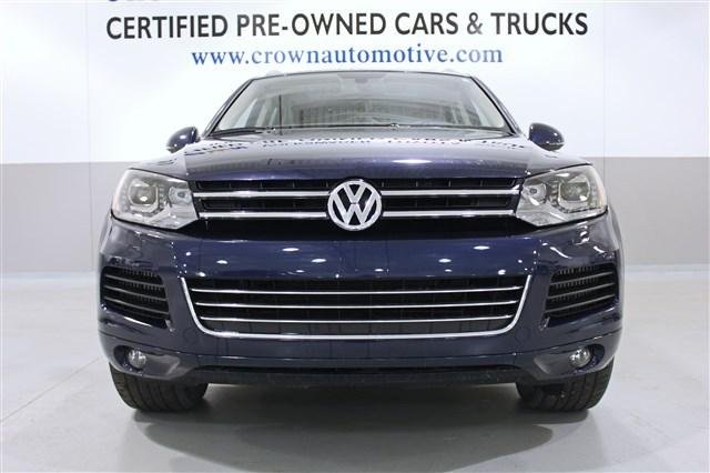 Volkswagen Touareg 2012 photo 3