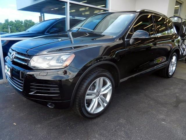 Volkswagen Touareg 2012 photo 1