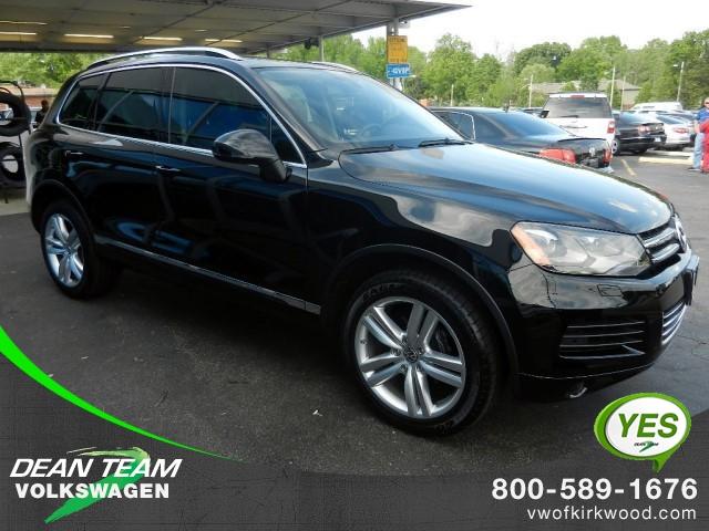 Volkswagen Touareg 2012 photo 2