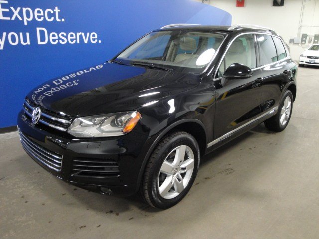 Volkswagen Touareg 2012 photo 1