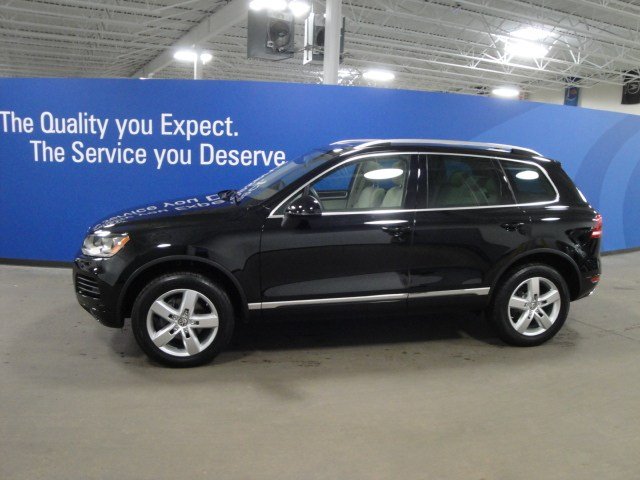 Volkswagen Touareg 2012 photo 2