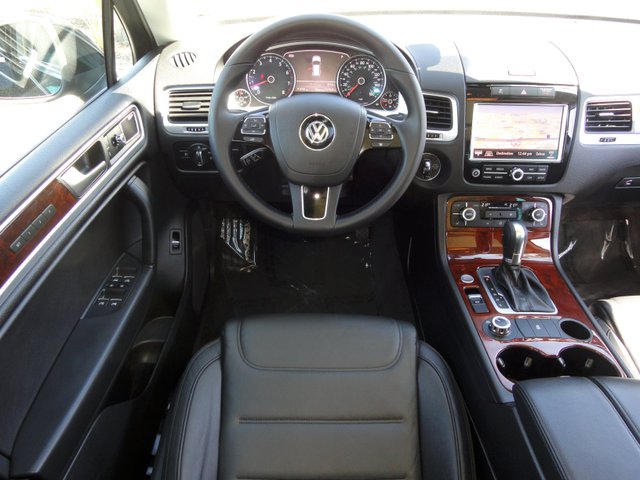 Volkswagen Touareg 2012 photo 5