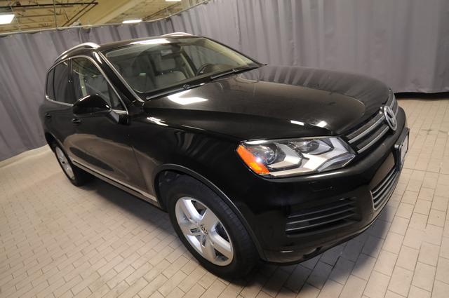 Volkswagen Touareg 2012 photo 2