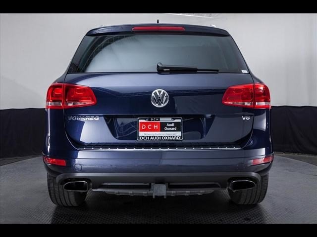 Volkswagen Touareg 2012 photo 2
