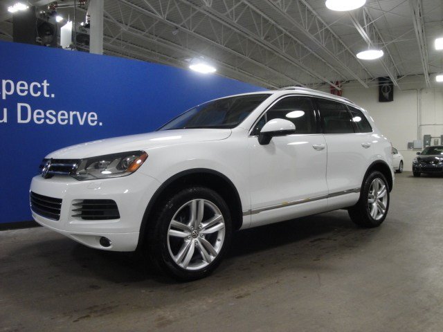 Volkswagen Touareg 2012 photo 2