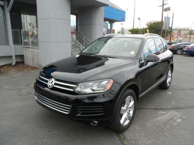 Volkswagen Touareg 2012 photo 3