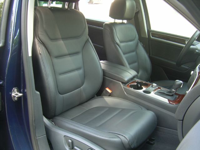 Volkswagen Touareg 2012 photo 11