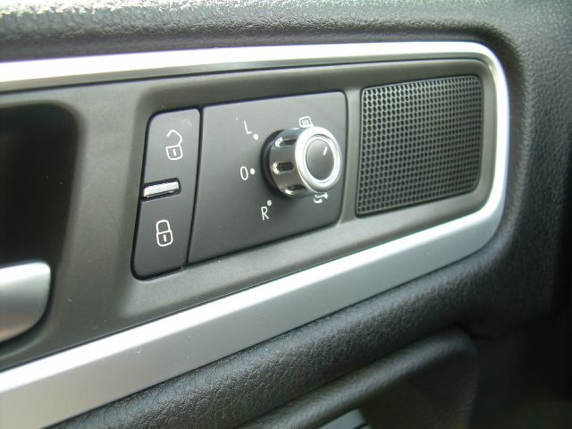 Volkswagen Touareg 2012 photo 26