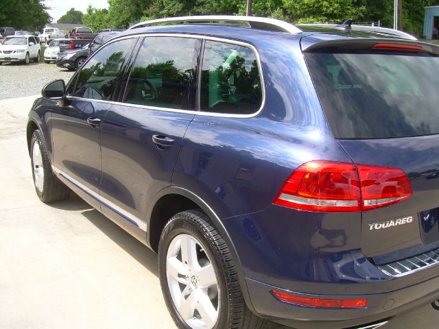 Volkswagen Touareg 2012 photo 27